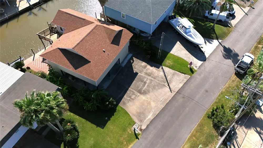 23 King Fish Lane Freeport, TX 77541