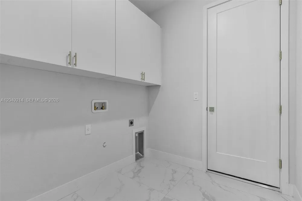 1430 SE 23rd st Cape Coral, FL 33990