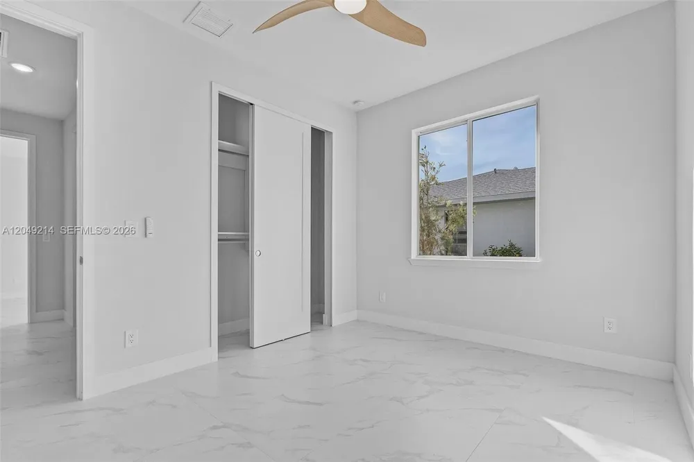 1430 SE 23rd st Cape Coral, FL 33990