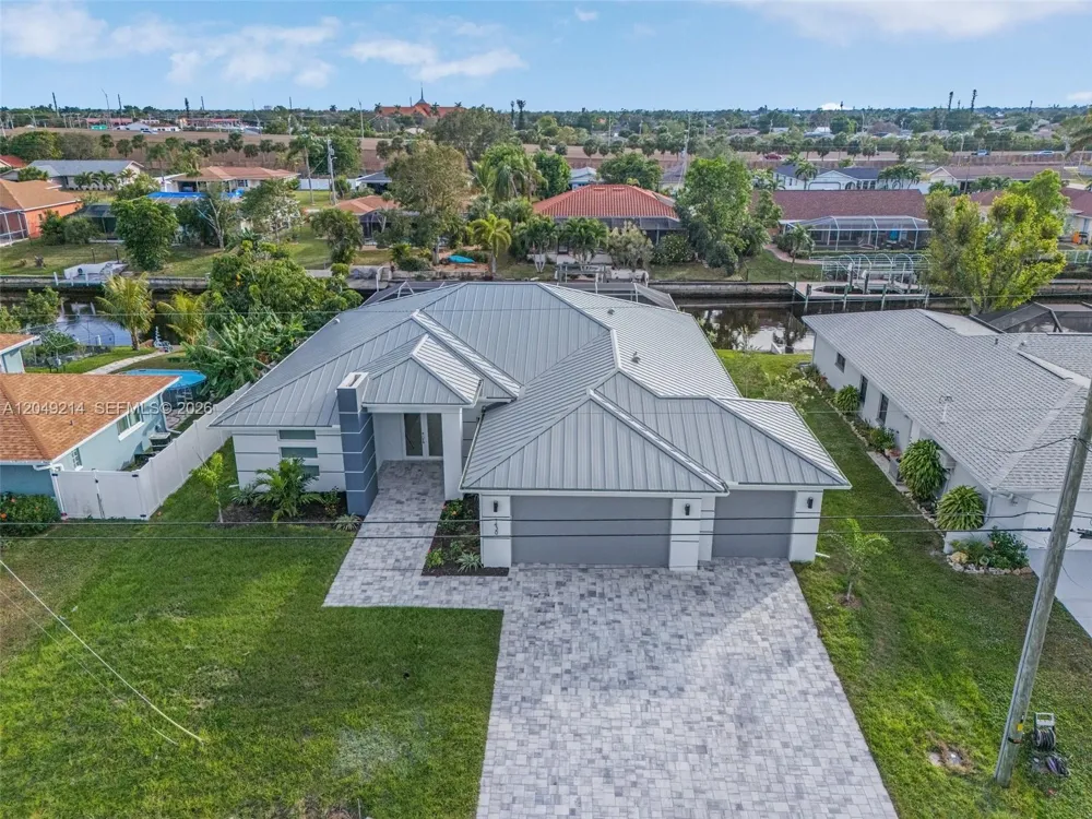 1430 SE 23rd st Cape Coral, FL 33990