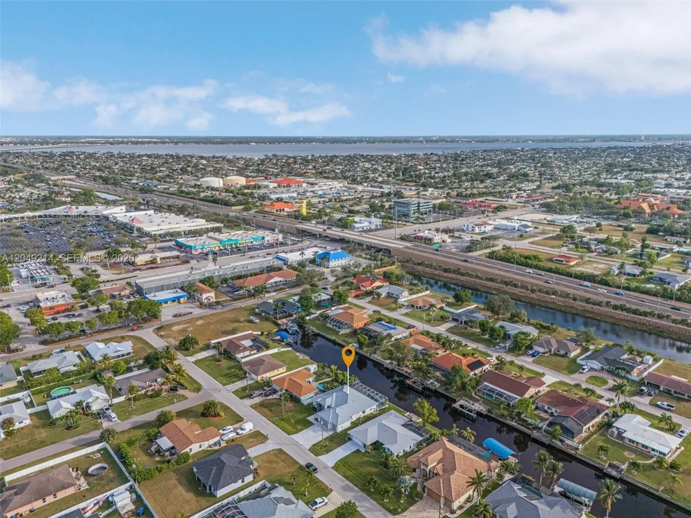 1430 SE 23rd st Cape Coral, FL 33990
