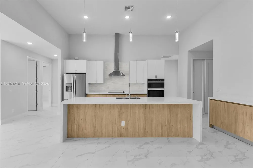 1430 SE 23rd st Cape Coral, FL 33990