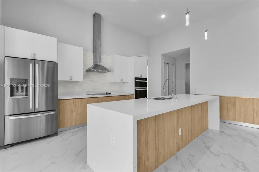 1430 SE 23rd st Cape Coral, FL 33990