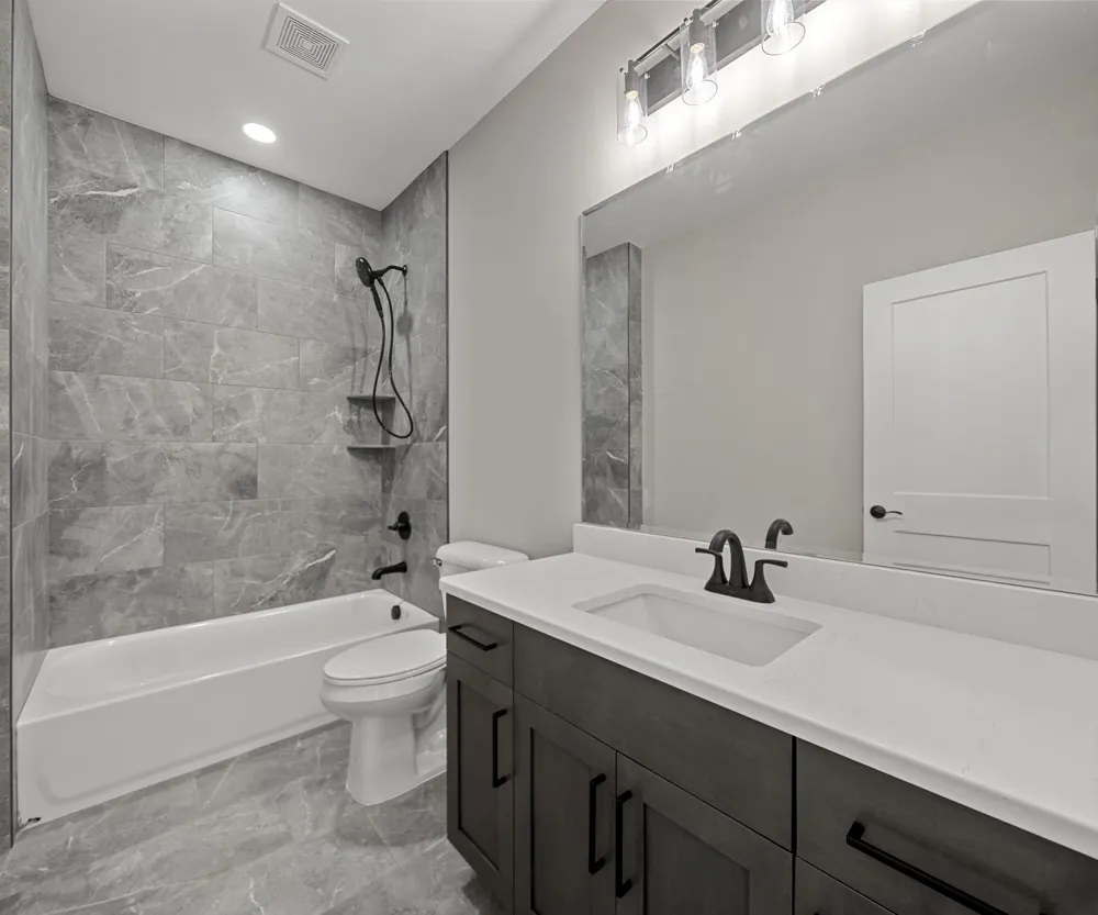 8561 Cobblestone Drive Newport, MI 48166