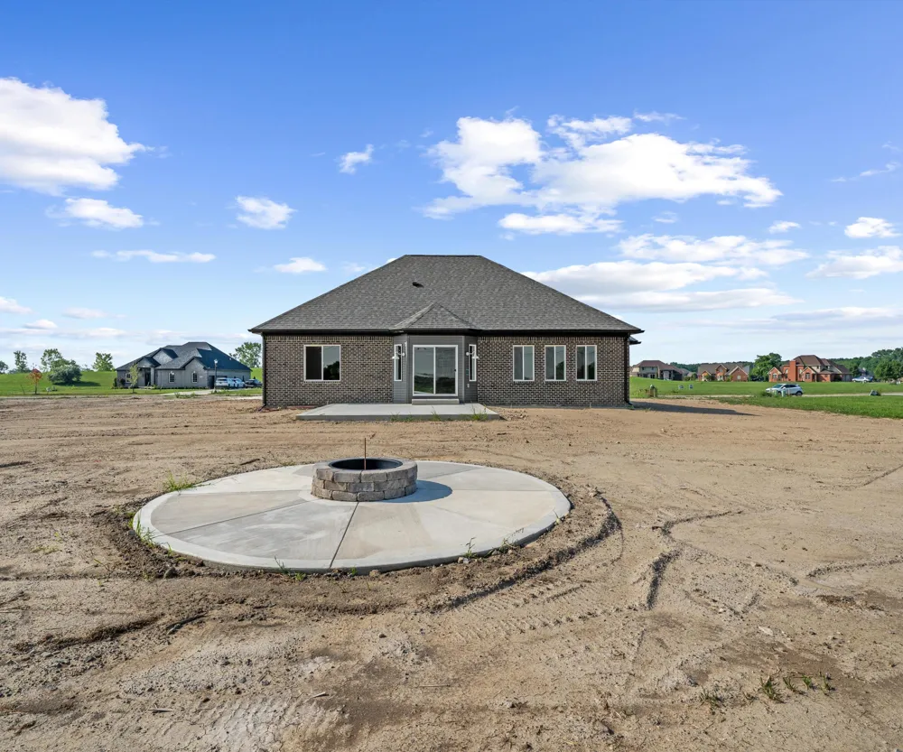 8561 Cobblestone Drive Newport, MI 48166