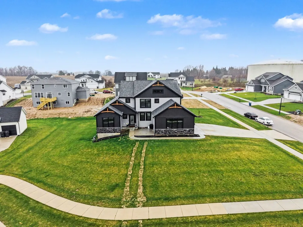 3338 Eagle Peak Drive Georgetown Charter Township, MI 49428