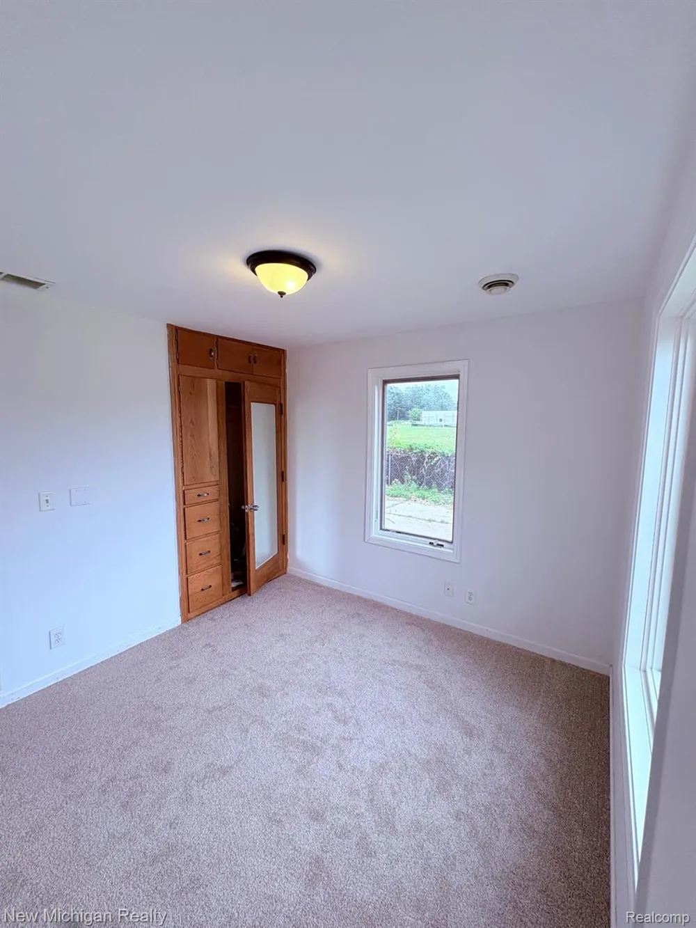 4469 S Saginaw Street Burton City, MI 48529