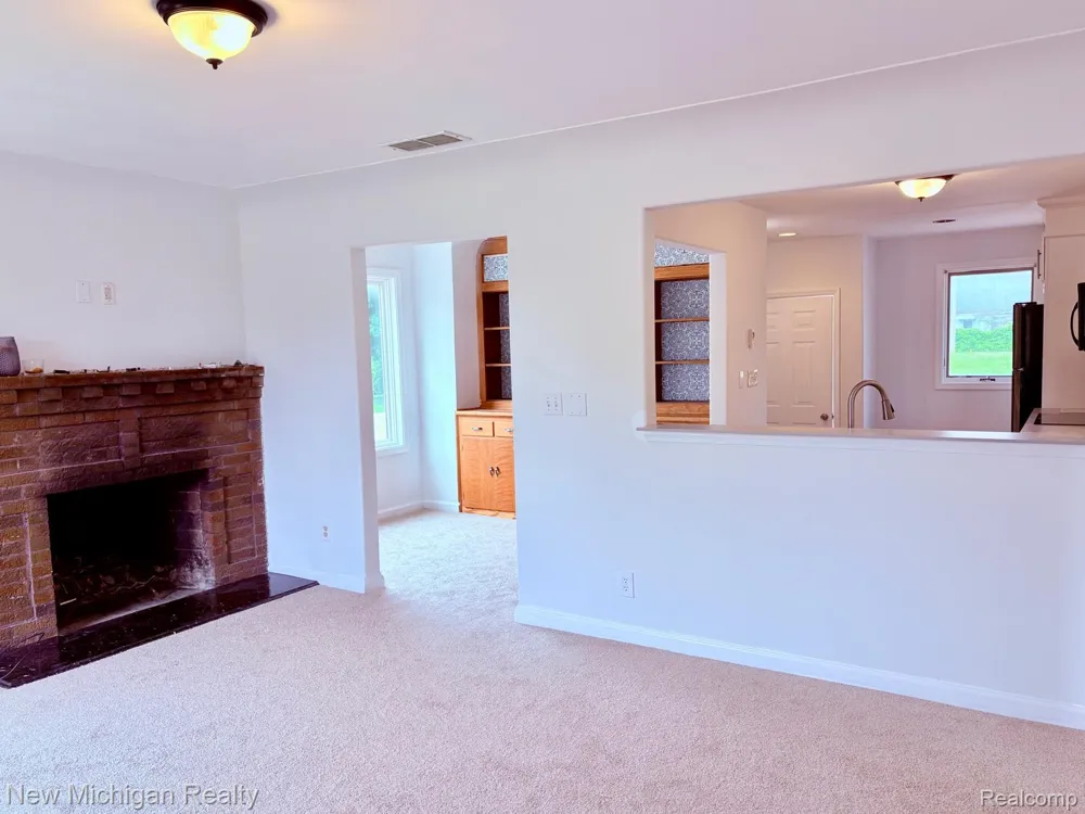 4469 S Saginaw Street Burton City, MI 48529