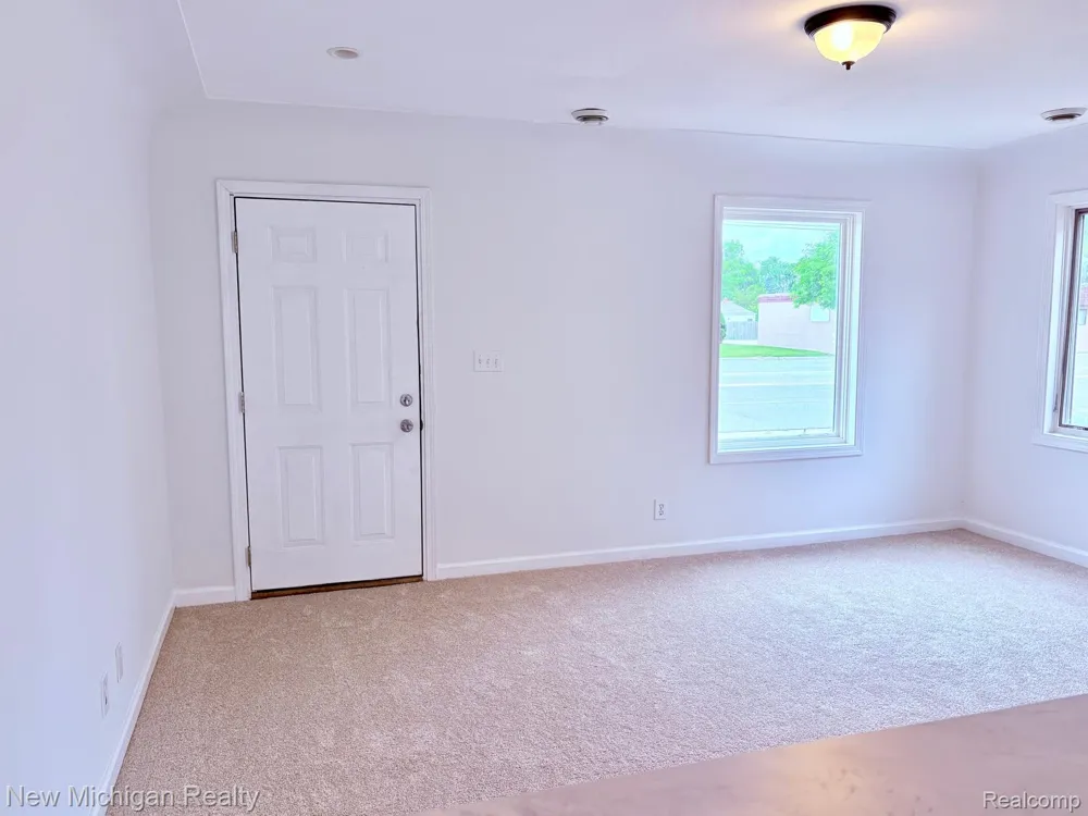 4469 S Saginaw Street Burton City, MI 48529
