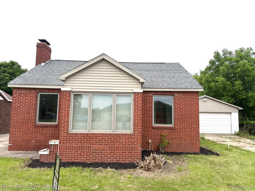 4469 S Saginaw Street Burton City, MI 48529