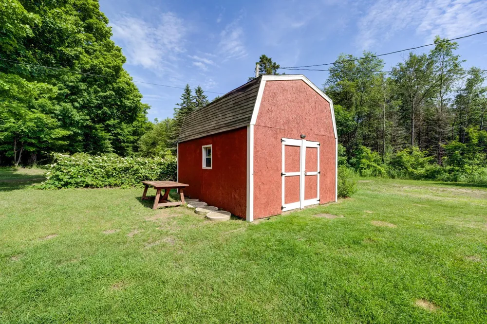 223 Pinecrest Lane Homestead Township, MI 49617