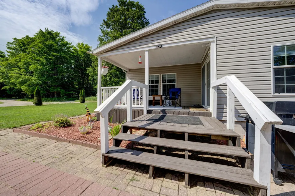 223 Pinecrest Lane Homestead Township, MI 49617