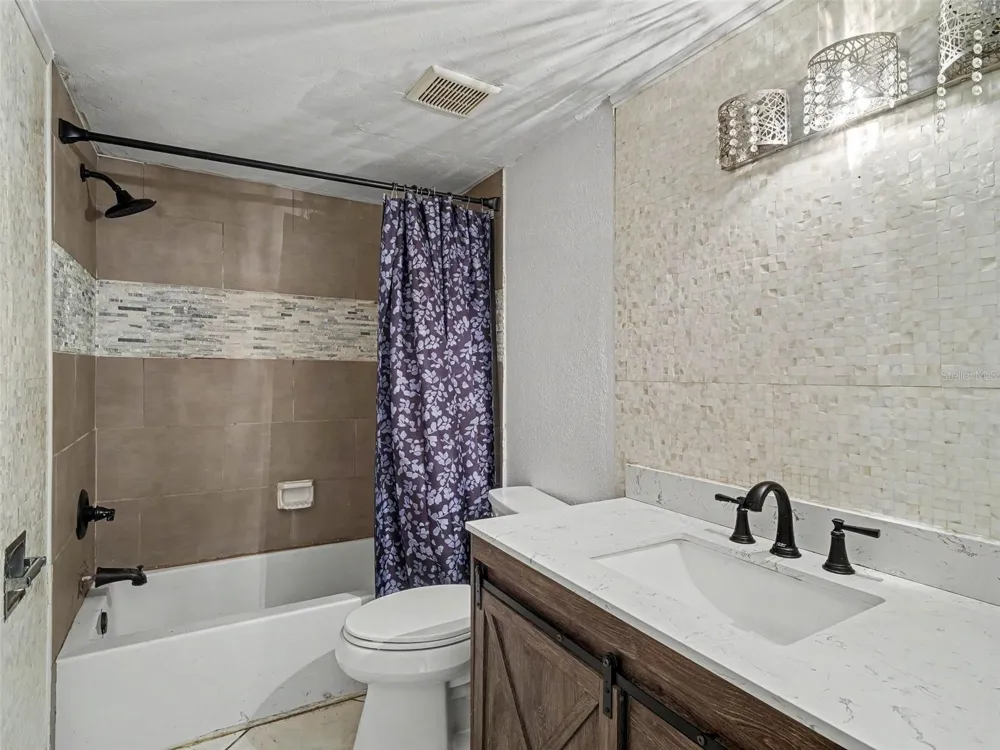 2653 WOODGATE LANE #E-3 Sarasota, FL 34231