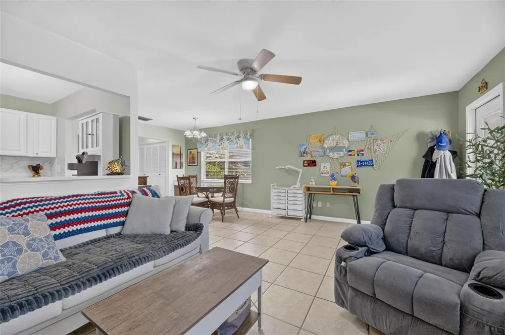 402 DORCHESTER PLACE #31 Sun City Center, FL 33573