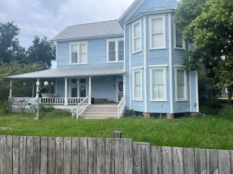 523 LEE AVENUE