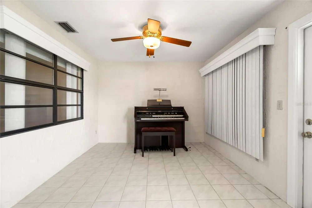 4109 89TH AVENUE Pinellas Park, FL 33782