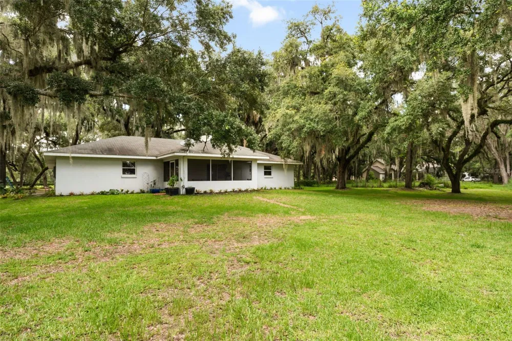 7938 JACKSONS RIVER ROAD Leesburg, FL 34788
