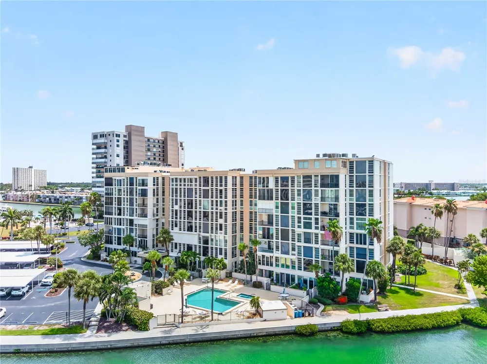 7400 SUN ISLAND DRIVE S #203 South Pasadena, FL 33707
