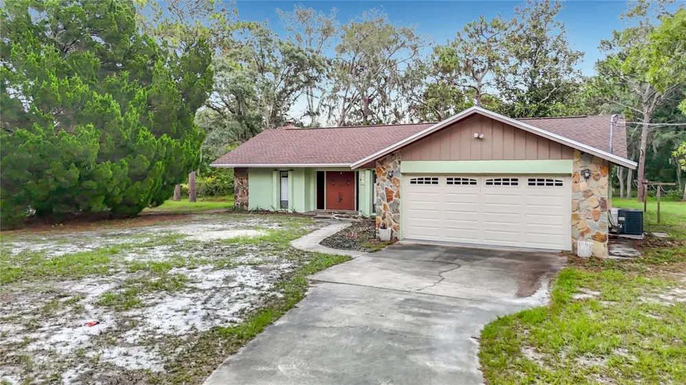 10050 DEER LANE New Port Richey, FL 34654