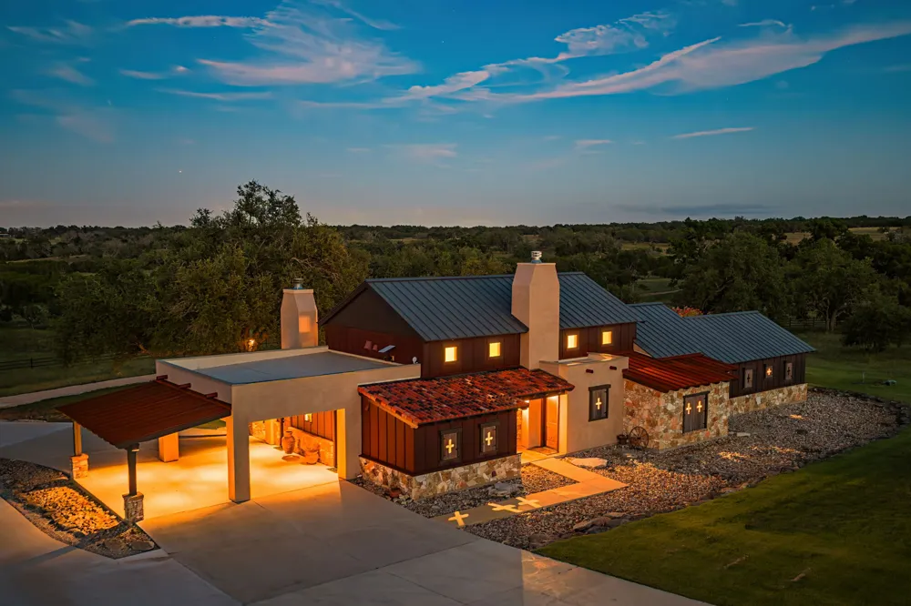 1509 County Road 326 Bertram, TX 78605