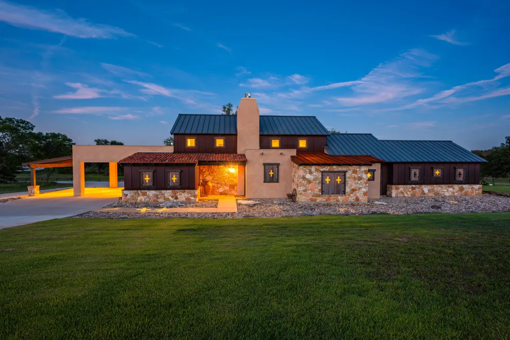 1509 County Road 326 Bertram, TX 78605