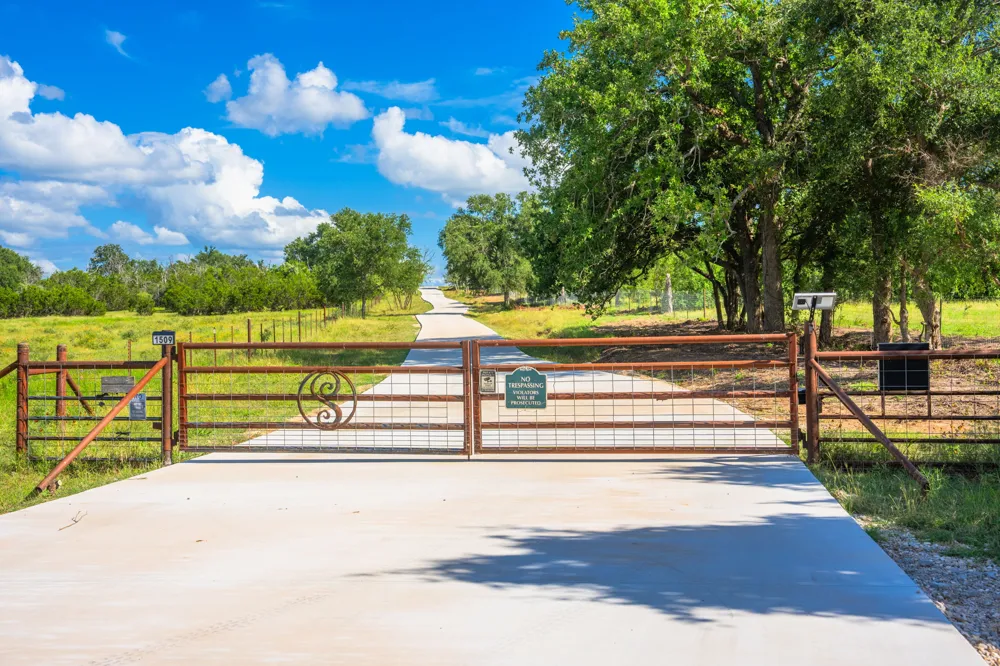 1509 County Road 326 Bertram, TX 78605