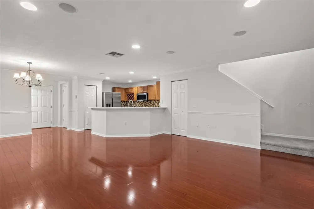2972 ROYAL TUSCAN LANE Valrico, FL 33594