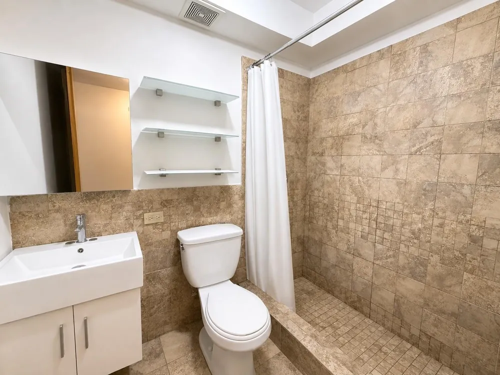 315 Tetuan Street GAMBARO #1-B San Juan, PR 00901