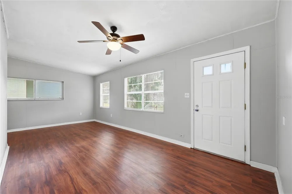 615 DANVERS STREET Eustis, FL 32726