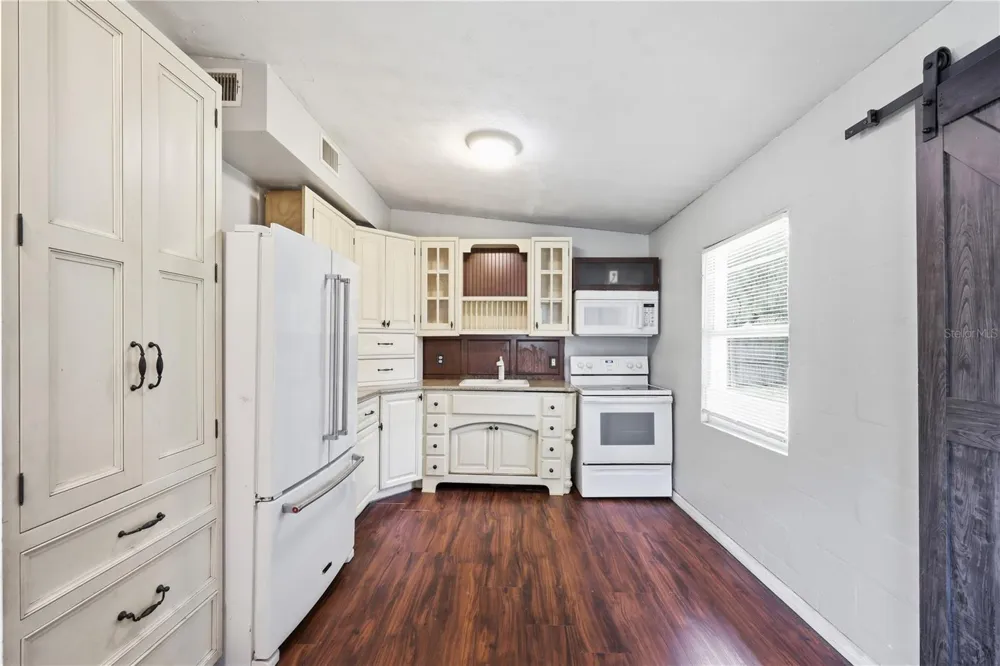 615 DANVERS STREET Eustis, FL 32726