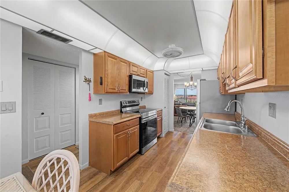 3300 COVE CAY DRIVE #7D Clearwater, FL 33760