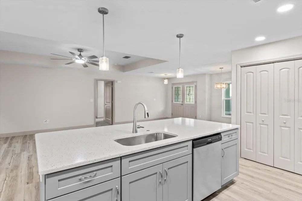 2396 W FAIRWAY LOOP Citrus Springs, FL 34434