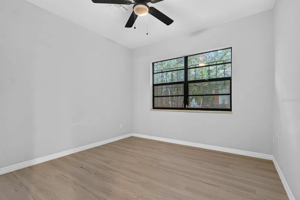 2211 MALLORY AVENUE Tampa, FL 33605