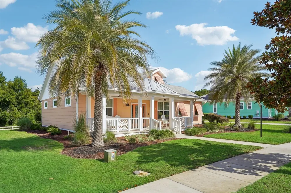 1212 FIESTA KEY CIRCLE Lady Lake, FL 32159