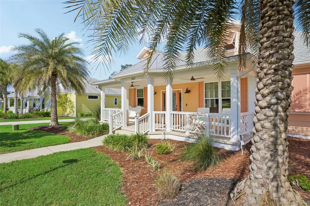 1212 FIESTA KEY CIRCLE Lady Lake, FL 32159