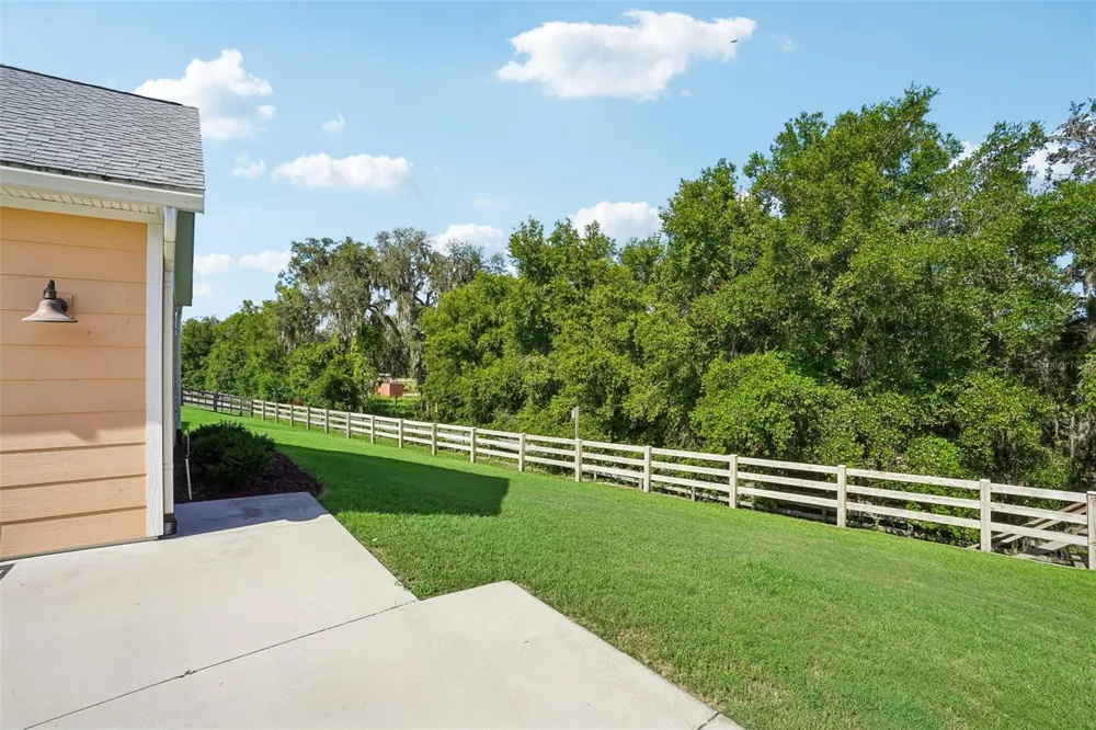 1212 FIESTA KEY CIRCLE Lady Lake, FL 32159