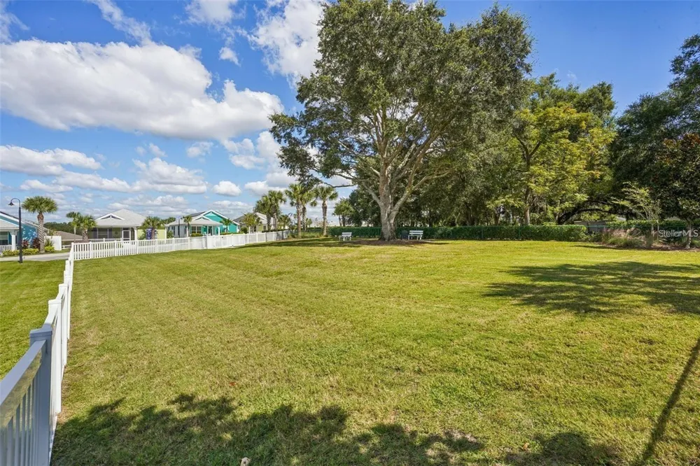 1212 FIESTA KEY CIRCLE Lady Lake, FL 32159