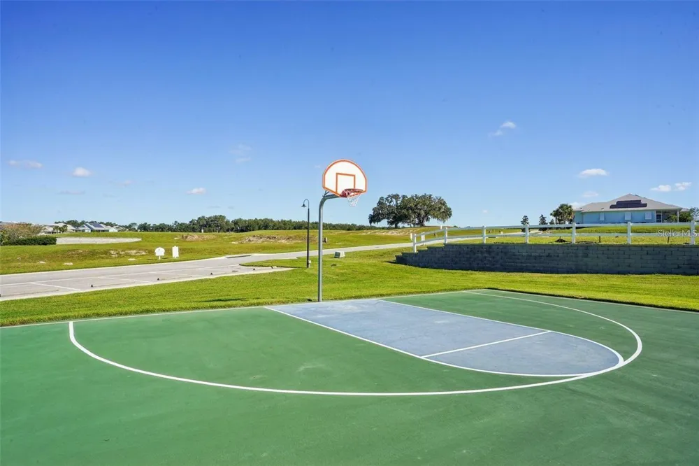 1212 FIESTA KEY CIRCLE Lady Lake, FL 32159