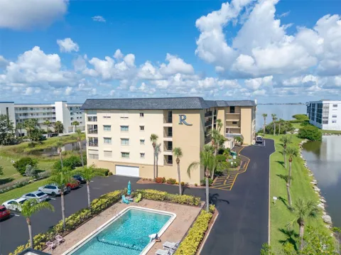 190 ESCAMBIA LANE #305