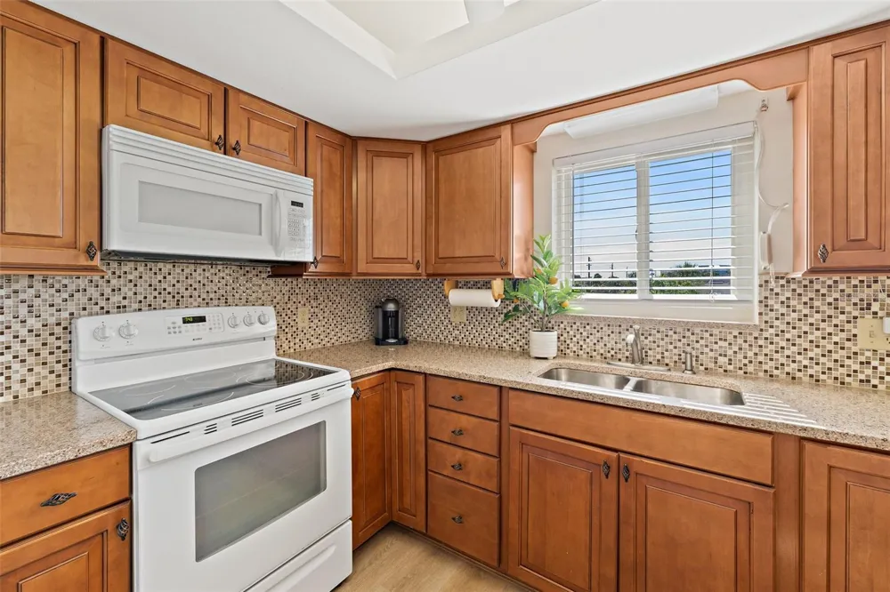 190 ESCAMBIA LANE #305 Cocoa Beach, FL 32931