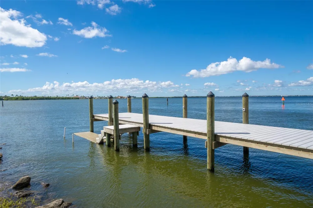 190 ESCAMBIA LANE #305 Cocoa Beach, FL 32931