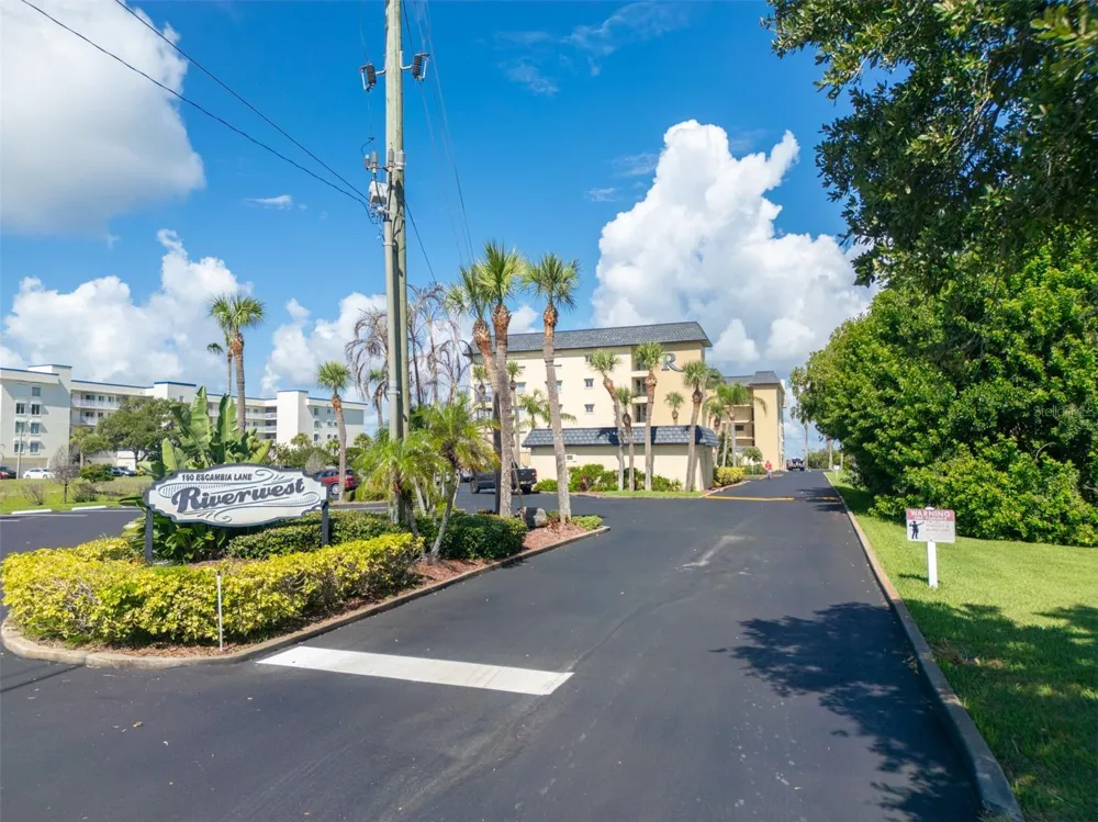 190 ESCAMBIA LANE #305 Cocoa Beach, FL 32931