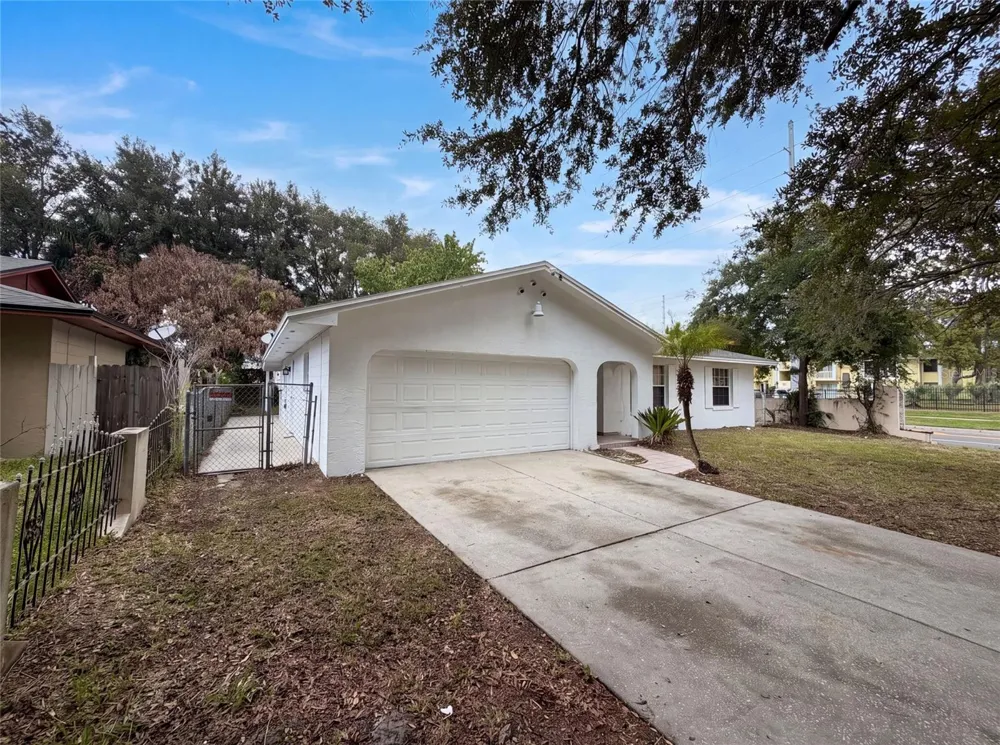 2401 MYAKKA DRIVE Orlando, FL 32839