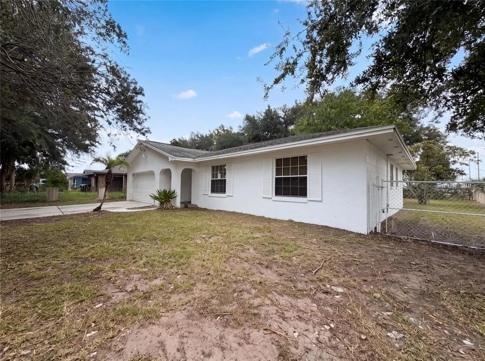 2401 MYAKKA DRIVE Orlando, FL 32839