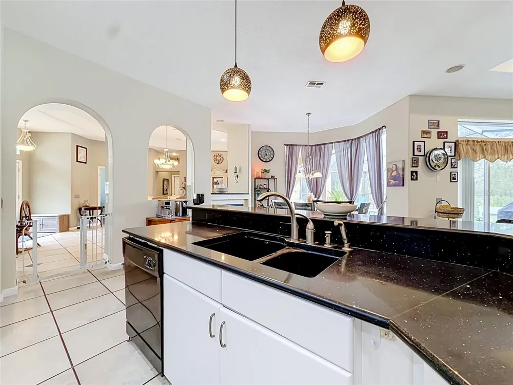 10301 FOX SPARROW AVENUE Weeki Wachee, FL 34613