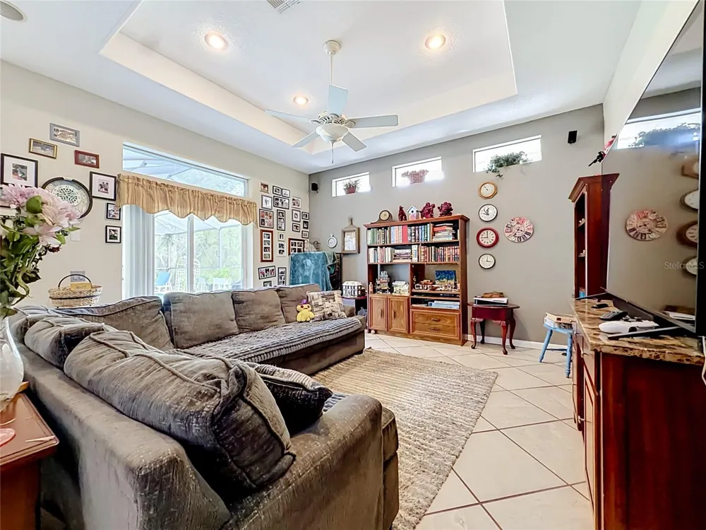 10301 FOX SPARROW AVENUE Weeki Wachee, FL 34613