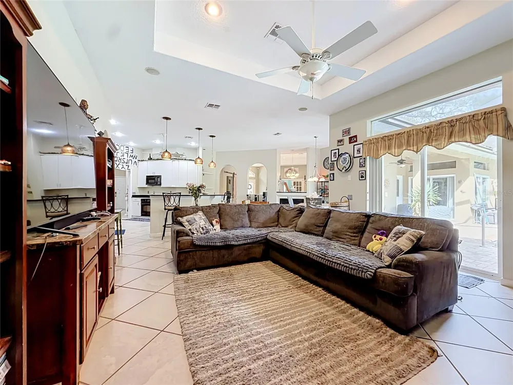 10301 FOX SPARROW AVENUE Weeki Wachee, FL 34613