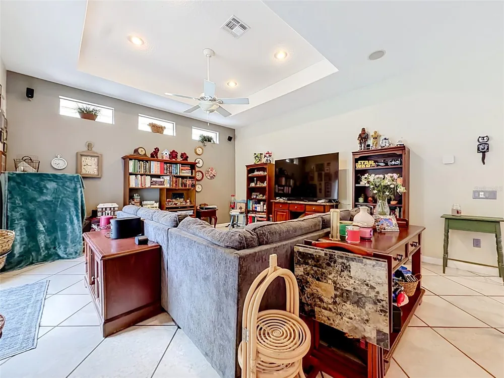 10301 FOX SPARROW AVENUE Weeki Wachee, FL 34613