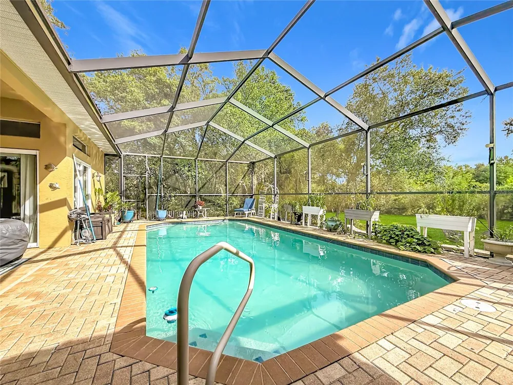 10301 FOX SPARROW AVENUE Weeki Wachee, FL 34613