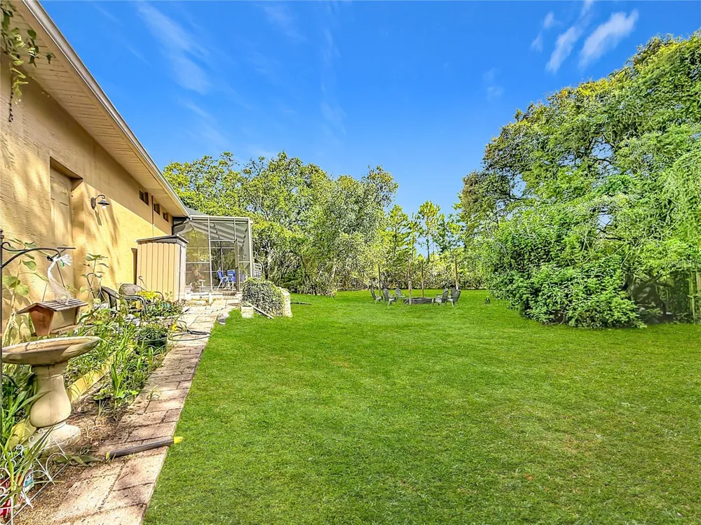 10301 FOX SPARROW AVENUE Weeki Wachee, FL 34613